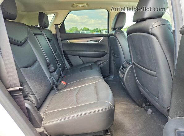 1GYKNDRS5JZ123788 2018 CADILLAC XT5 White Vista interior trasera