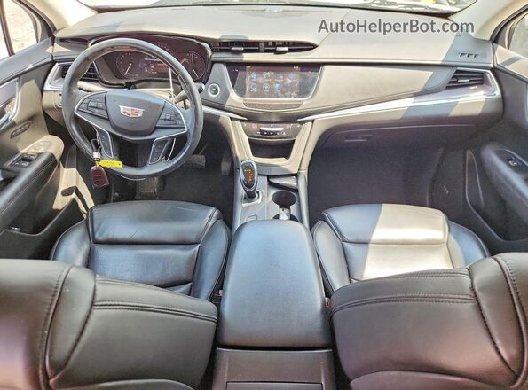 1GYKNDRS5JZ123788 2018 CADILLAC XT5 White Vista del salpicadero