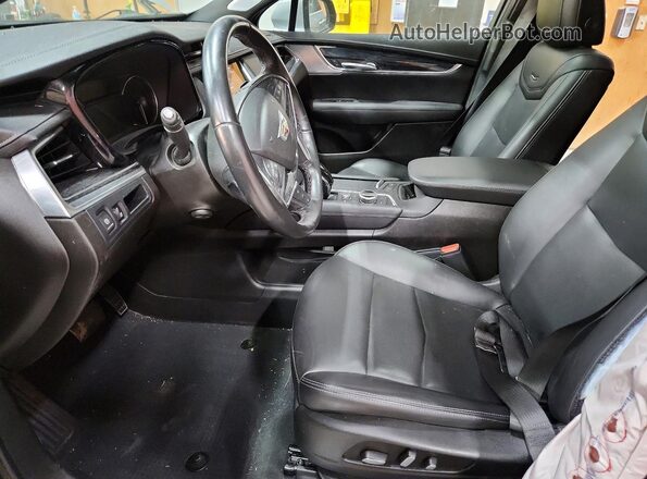 1GYKNDRS9PZ107764 2023 CADILLAC XT5 Gray Vista interior delantera