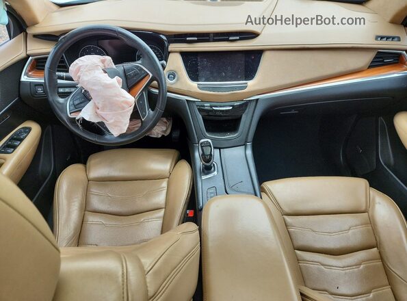 1GYKNFRS0HZ137264 2017 CADILLAC XT5 White Вид панелі приладів