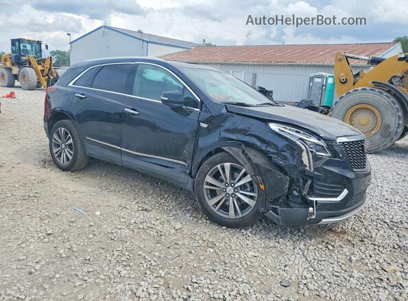 1GYKNFRS1MZ130608 2021 CADILLAC XT5 Черный Передняя правая четверть