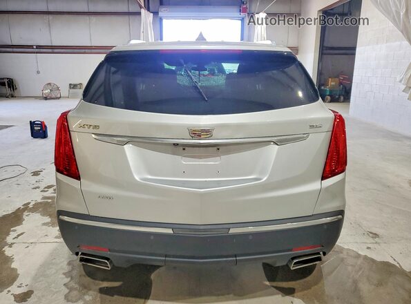 1GYKNFRS4KZ226844 2019 CADILLAC XT5 Silver Вид ззаду
