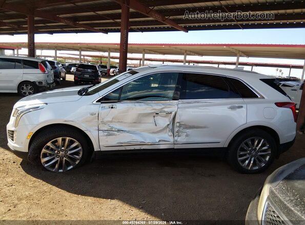 1GYKNFRS9HZ223768 2017 CADILLAC XT5 White Vista interior de 360 grados