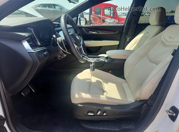 1GYKNGRSXMZ228395 2021 CADILLAC XT5 White წინა სალონის ხედი