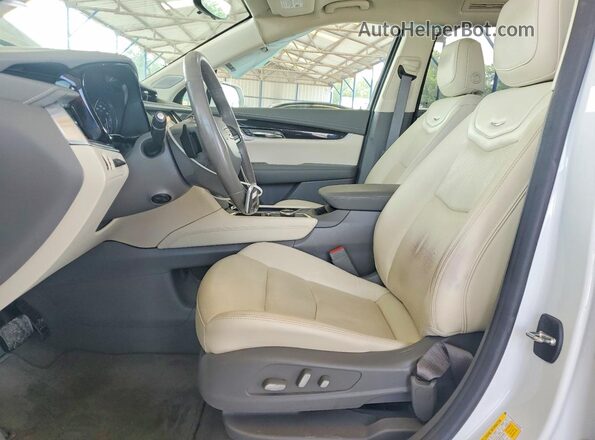 1GYKPCRS7LZ141829 2020 CADILLAC XT6 White Вид салону спереду