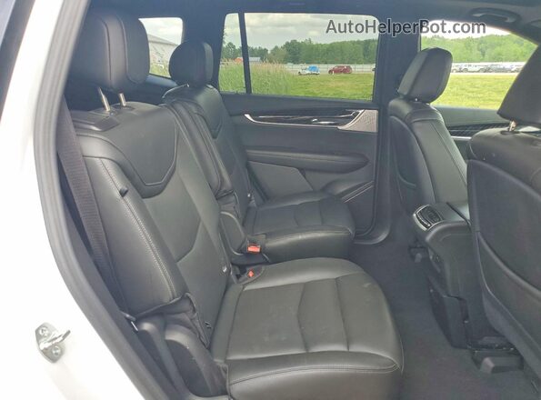 1GYKPCRS8SZ122849 2025 CADILLAC XT6 White Vista interior trasera
