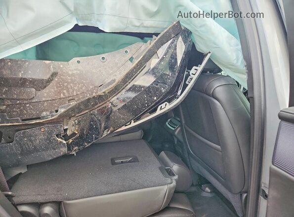1GYKPDRS3SZ100778 2025 CADILLAC XT6 Серебряный Вид задних сидений