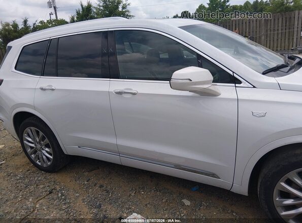 1GYKPDRS9PZ153671 2023 CADILLAC XT6 White Widok wnętrza z tyłu
