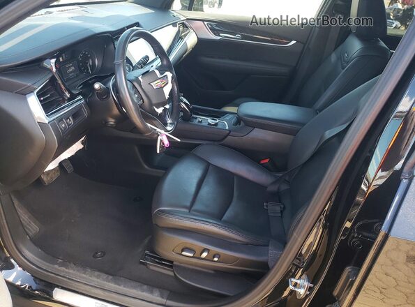 1GYKPDRSXRZ737516 2024 CADILLAC XT6 Черный Вид салона спереди