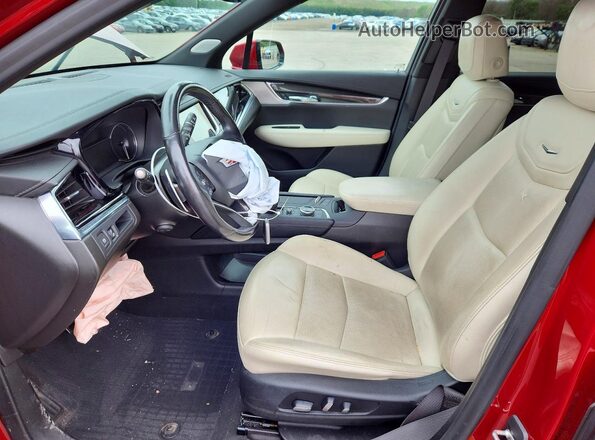 1GYKPGRS9MZ130775 2021 CADILLAC XT6 Red Widok wnętrza z przodu