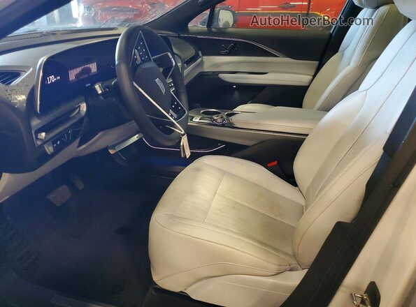 1GYKPPRL9RZ103625 2024 CADILLAC OTHER White Vista interior delantera