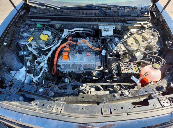 1GYKPWRLXRZ111100 2024 CADILLAC OTHER Черный Вид подкапотного пространства