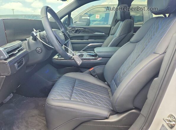 1GYTEEKL5SU109028 2025 CADILLAC ESCALADE Белый Вид салона спереди