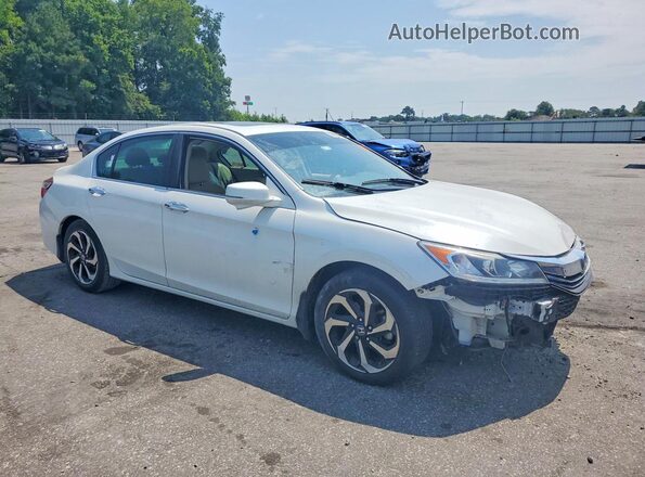 1HGCR2F03HA045351 2017 HONDA ACCORD White Առջևի աջ