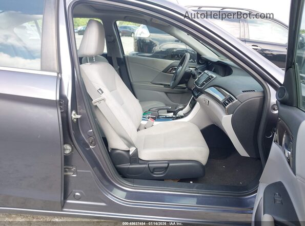 1HGCR2F05HA117313 2017 HONDA ACCORD Gray Вид салону спереду