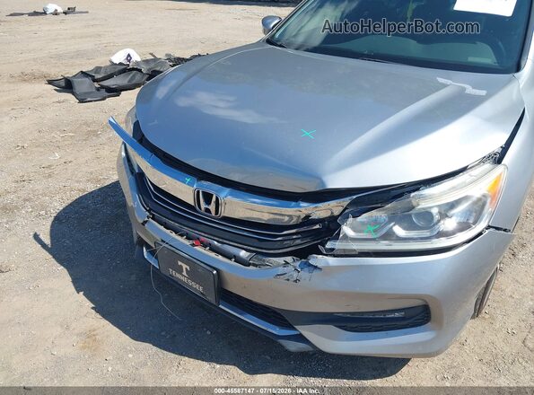 1HGCR2F10HA152561 2017 HONDA ACCORD Silver Vista frontal