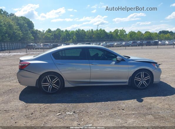 1HGCR2F10HA152561 2017 HONDA ACCORD Silver Vista interior trasera