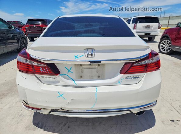 1HGCR2F10HA272134 2017 HONDA ACCORD White Հետևի տեսք