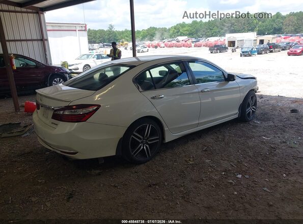 1HGCR2F11HA294501 2017 HONDA ACCORD White Tył prawy
