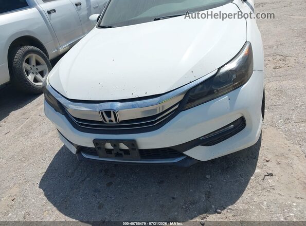 1HGCR2F12HA040845 2017 HONDA ACCORD White Widok zestawu wskaźników