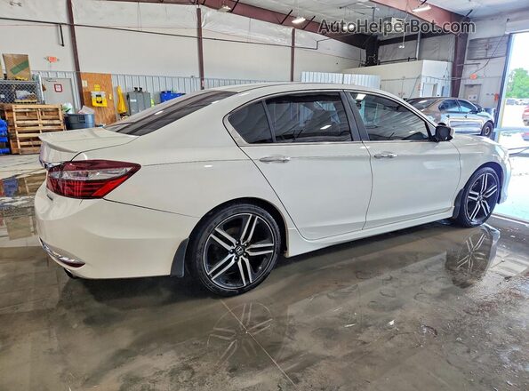 1HGCR2F14HA077976 2017 HONDA ACCORD Белый Задняя правая четверть