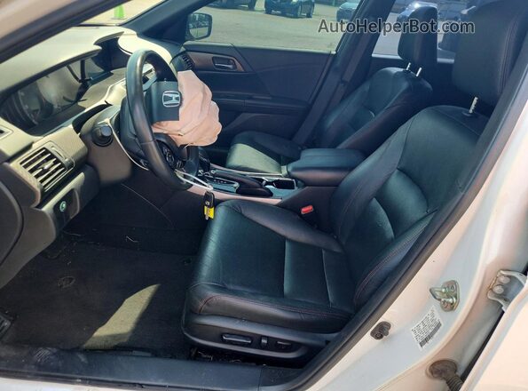 1HGCR2F15HA292492 2017 HONDA ACCORD White Vista interior delantera