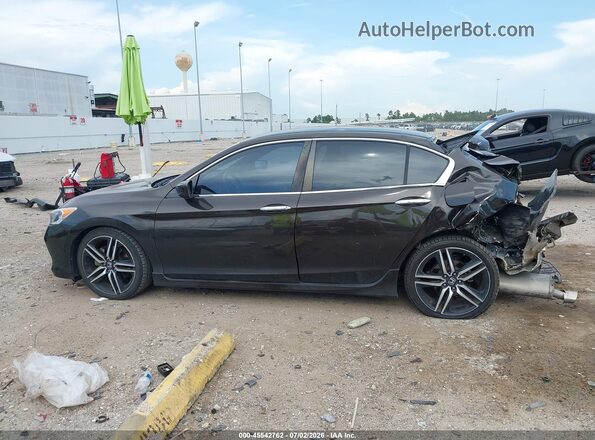1HGCR2F16HA018069 2017 HONDA ACCORD Black Rear interior view