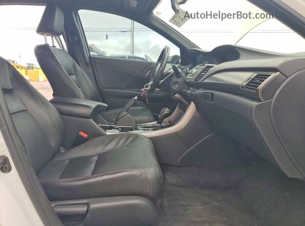 1HGCR2F16HA047264 2017 HONDA ACCORD White Front interior view