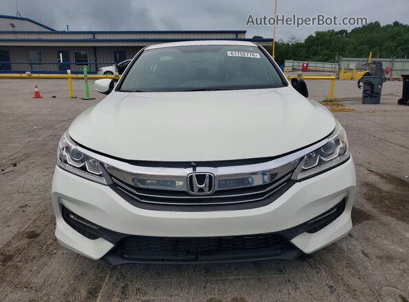 1HGCR2F16HA047264 2017 HONDA ACCORD White Front view