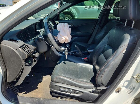 1HGCR2F16HA080717 2017 HONDA ACCORD White Вид салону спереду