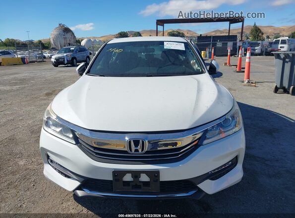 1HGCR2F16HA291187 2017 HONDA ACCORD White Սալոնի 360 աստիճան տեսք
