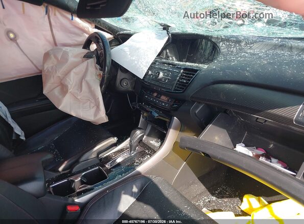 1HGCR2F1XHA102931 2017 HONDA ACCORD Синий Вид салона спереди