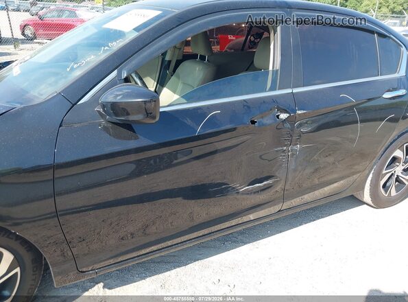 1HGCR2F30HA185822 2017 HONDA ACCORD Black Widok z przodu