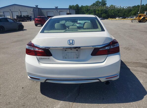 1HGCR2F30HA281000 2017 HONDA ACCORD White უკანა ხედი