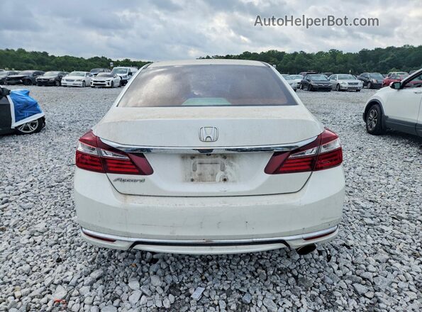 1HGCR2F32HA142678 2017 HONDA ACCORD White Widok z tyłu
