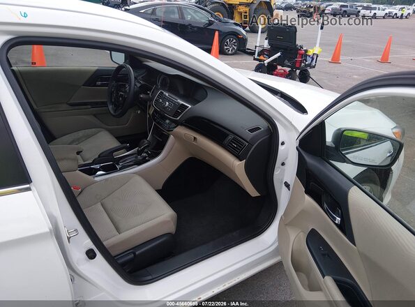 1HGCR2F32HA224409 2017 HONDA ACCORD White Widok wnętrza z przodu