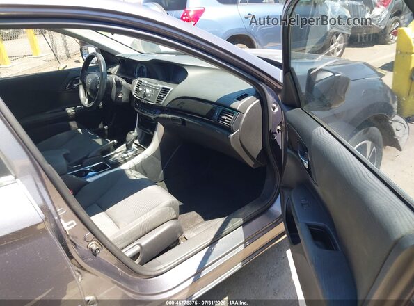 1HGCR2F32HA236124 2017 HONDA ACCORD Gray Front interior view