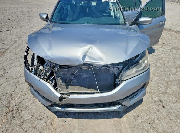 1HGCR2F33HA030147 2017 HONDA ACCORD Silver Սալոնի հետևի տեսք