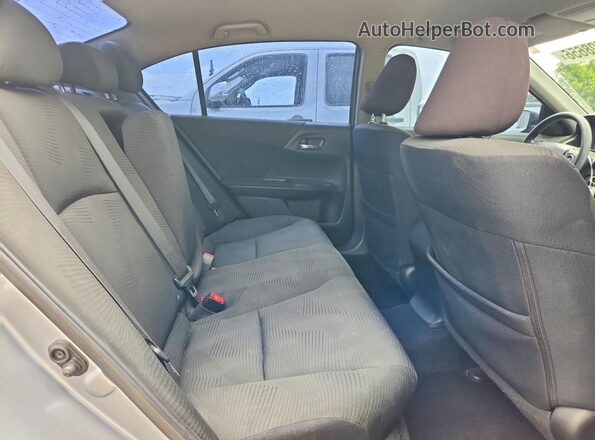 1HGCR2F35GA244832 2016 HONDA ACCORD Silver Widok tylnych siedzeń