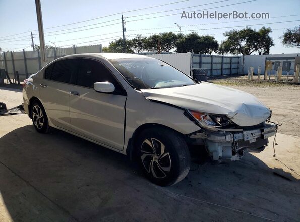 1HGCR2F35HA095324 2017 HONDA ACCORD Белый Передняя правая четверть