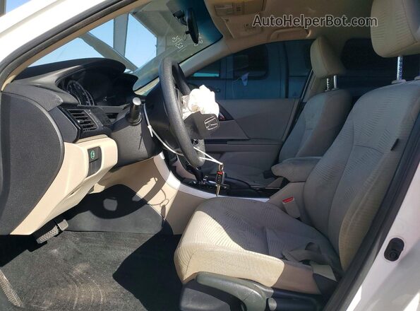 1HGCR2F35HA095324 2017 HONDA ACCORD Белый Вид салона спереди