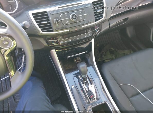 1HGCR2F35HA099924 2017 HONDA ACCORD Черный Вид панели приборов