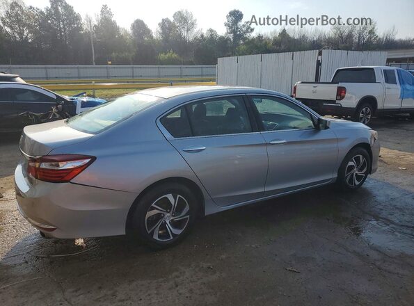 1HGCR2F35HA204526 2017 HONDA ACCORD Silver Задня права чверть
