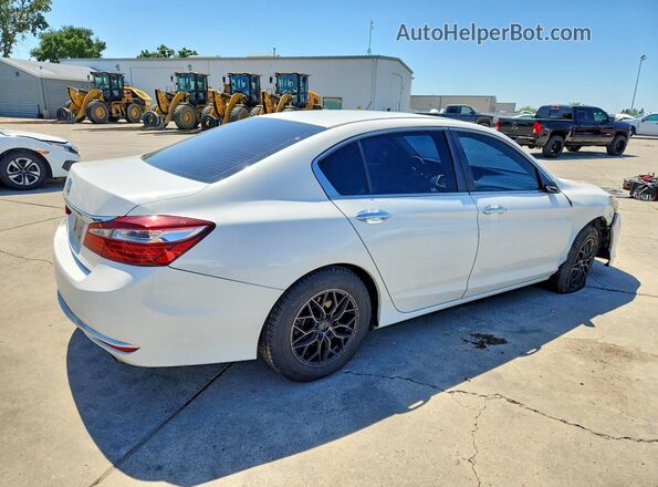 1HGCR2F37HA120918 2017 HONDA ACCORD White Tył prawy