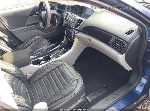 1HGCR2F38HA205380 2017 HONDA ACCORD Blue Vista interior delantera