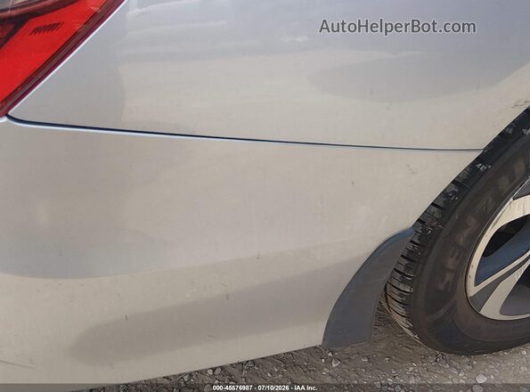 1HGCR2F38HA259651 2017 HONDA ACCORD Silver 
