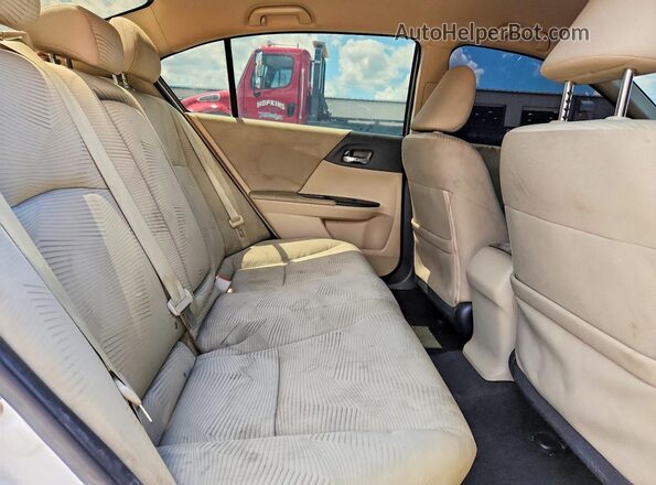 1HGCR2F3XGA028152 2016 HONDA ACCORD White Вид задніх сидінь