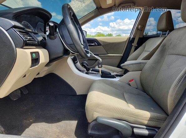1HGCR2F3XGA028152 2016 HONDA ACCORD White Вид салону спереду