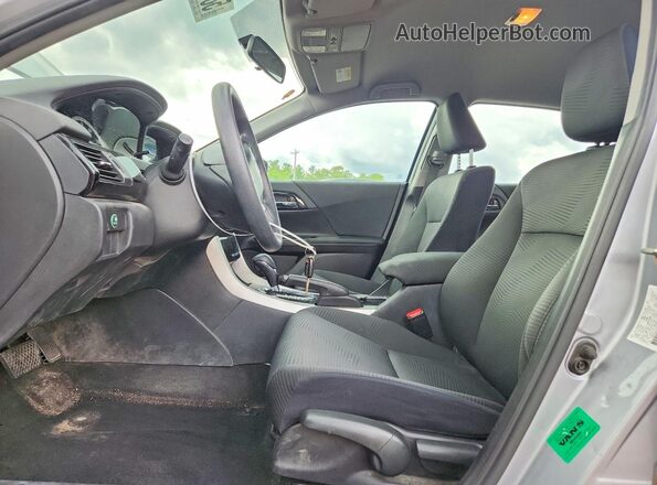 1HGCR2F3XGA096273 2016 HONDA ACCORD Silver Front interior view