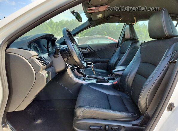 1HGCR2F51HA272243 2017 HONDA ACCORD White Widok wnętrza z przodu